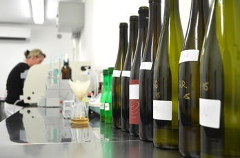 Laboratoř Znojmo - zatřiďování vín pro SZPI