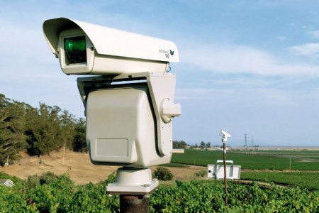 Laserový plašič ptactva