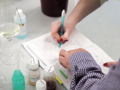 Zákaly vína způsobené vyšším obsahem železa